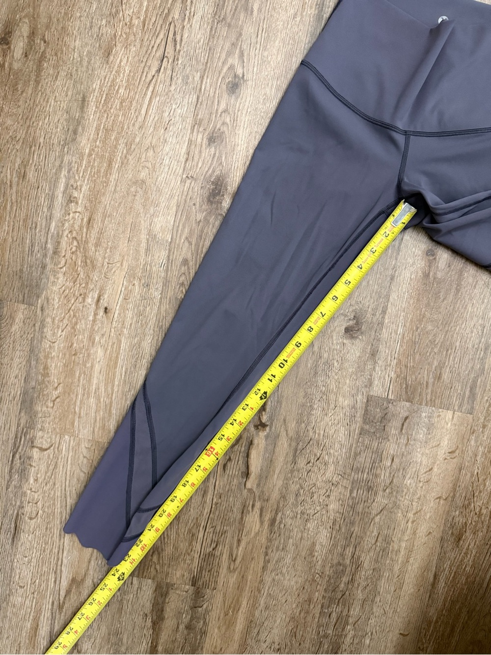 Lululemon • Wunder Under Crop II Roll Down Scallop Luxtreme Leggings - Picture 7 of 14